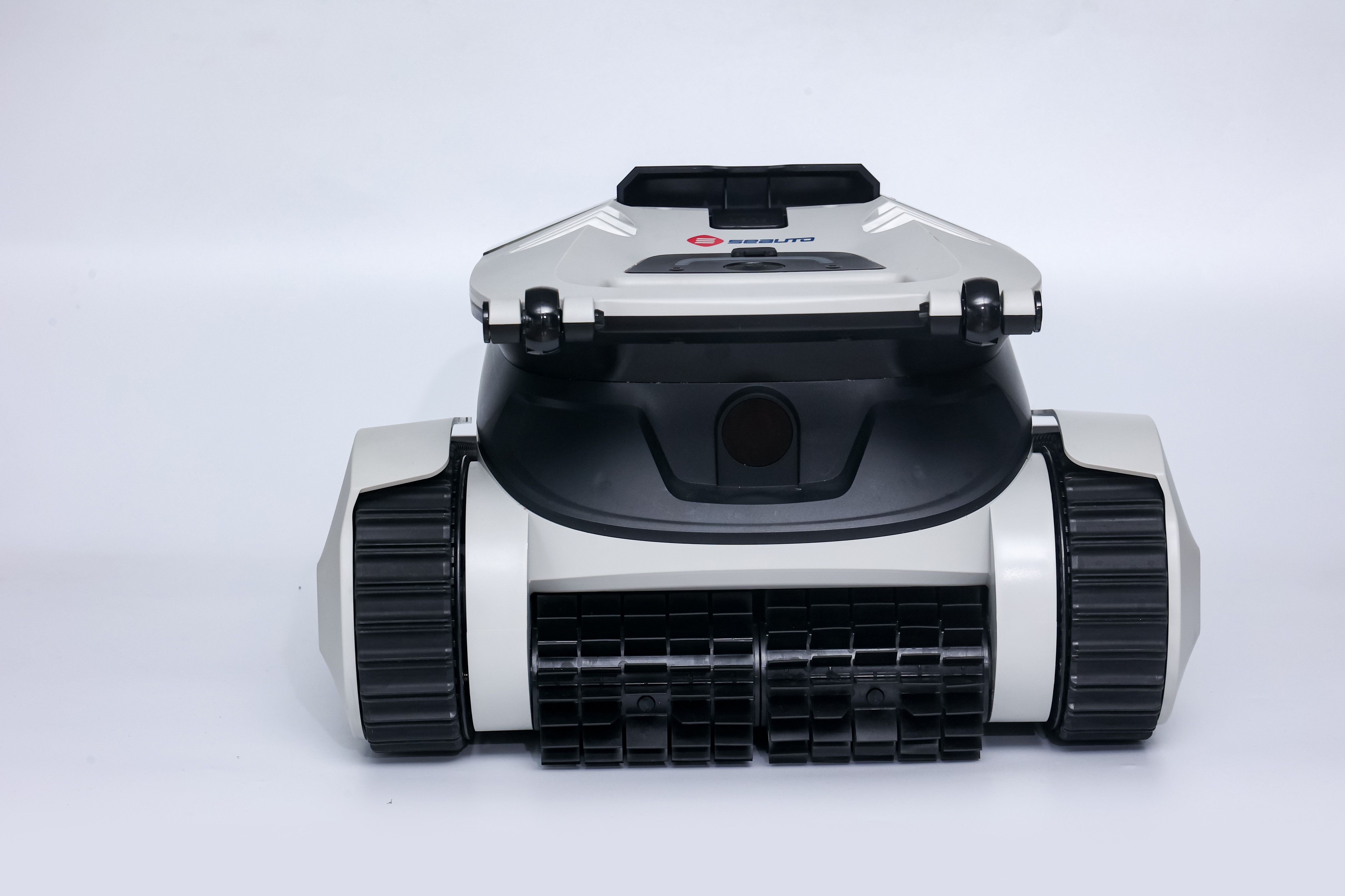 A01-SHARK Robotic Pool Cleaner